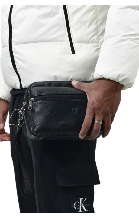 Calvin Klein Tasche mit eingraviertem Logo Schwarz