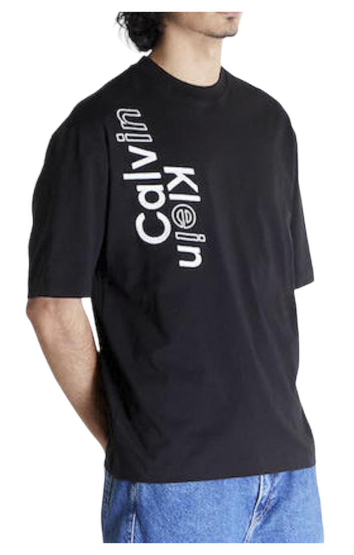Calvin Klein - T-shirt noir à blocs graphiques