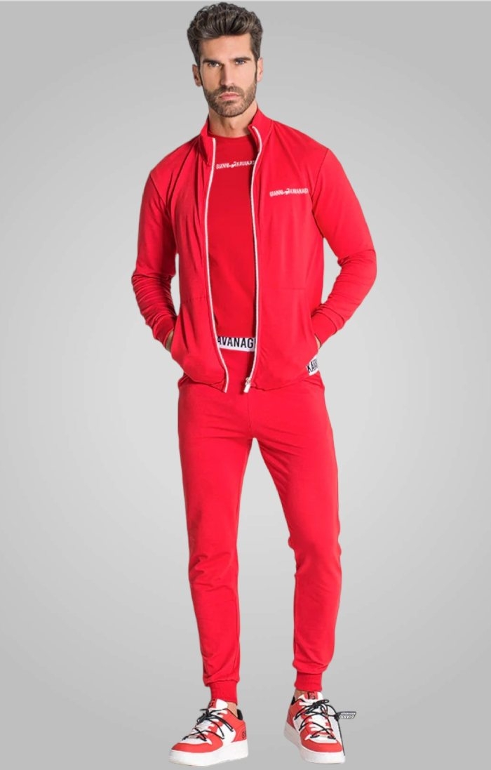 Style Drift: Veste, T-shirt, pantalon et chaussures enveloppés de Gianni Kavanagh en rouge